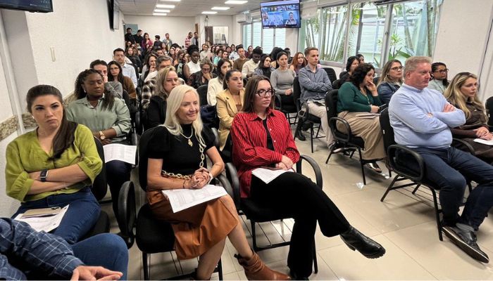 Foto: Alessandro Vieira/SESA-PR Com apoio de R$ 36 milhões, Paraná amplia residência e especialização de saúde pública
